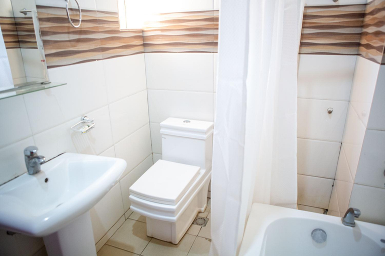 Bathroom 3, Roses Regency Hotel and Suites, AbujaMun
