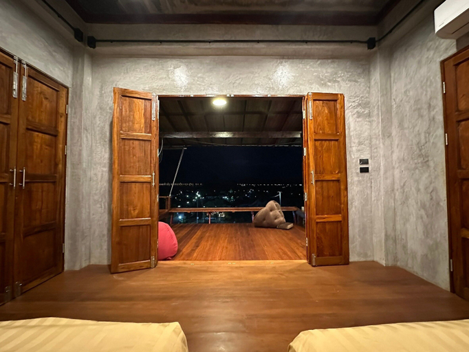 Others 5, Singkora Hill at Khaodang, Singha Nakhon