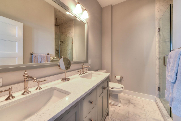 Bathroom 4, Laurel Street 306, Sussex