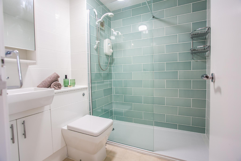 Bathroom 3, Blissview - Beach front apartment in East Wittering Village, West Sussex