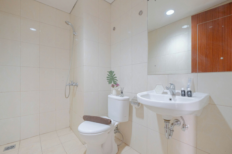 Bedroom 3, Warm And Comfy 2Br Apartment At Vittoria Residence, Cikarang