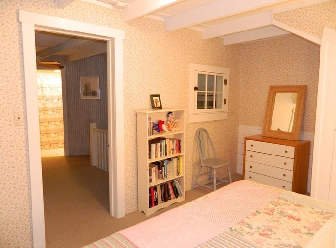 Bedroom 2, Columbia Avenue 26, Sussex