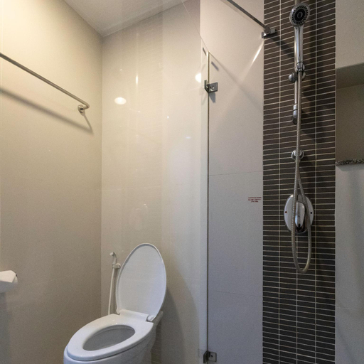 Bathroom 4