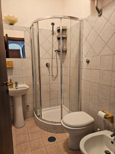 Bathroom 3, Bebo house Fiumicino airport, Roma