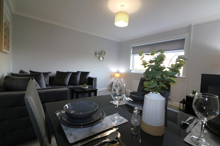 Room 3, Sunnyside House - Holytown, North Lanarkshire