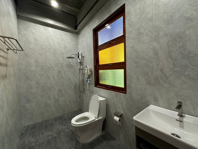 Bathroom 4, Singkora Hill at Khaodang, Singha Nakhon