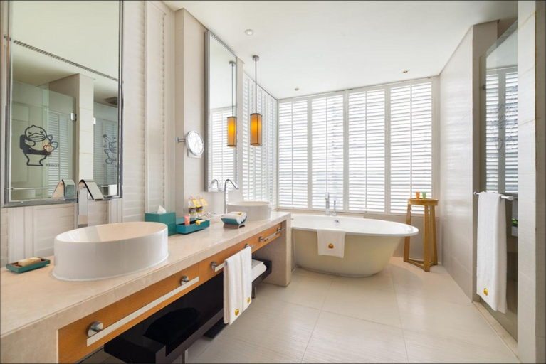 Bathroom 9