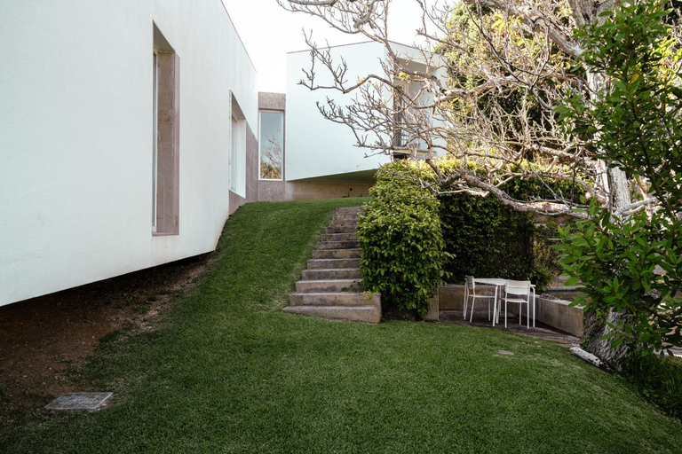 Others 5, M House, Mafra