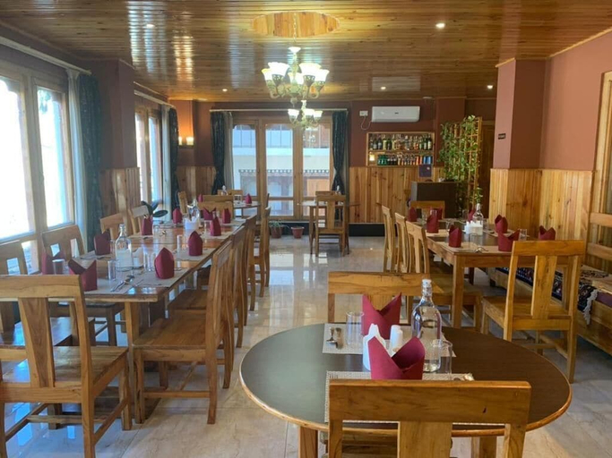 Food & Drinks 5, Hotel Khamsum, Wangchang