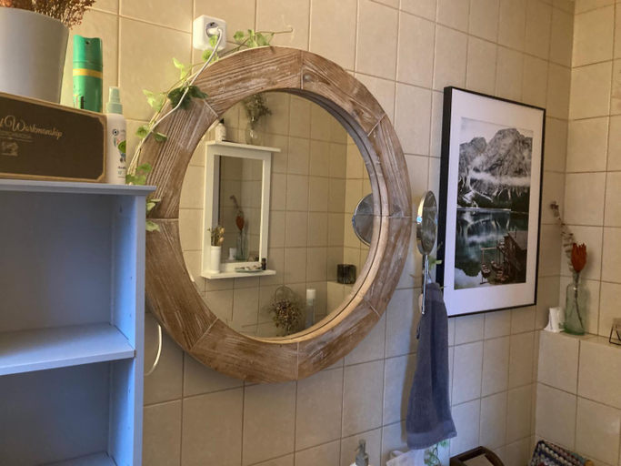 Bathroom 2, Nest fur Familien Happing, Rosenheim