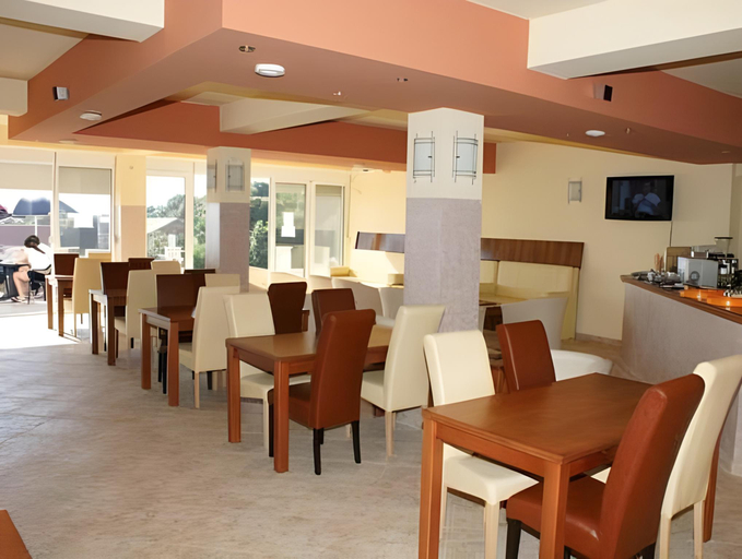 Others 5, Apartments De Lara s