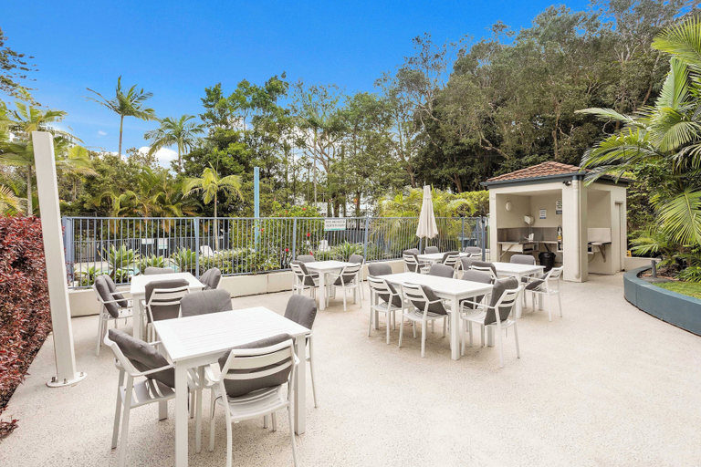 Food & Drinks, Bella Mare Beachside Apartments, Gold Coast