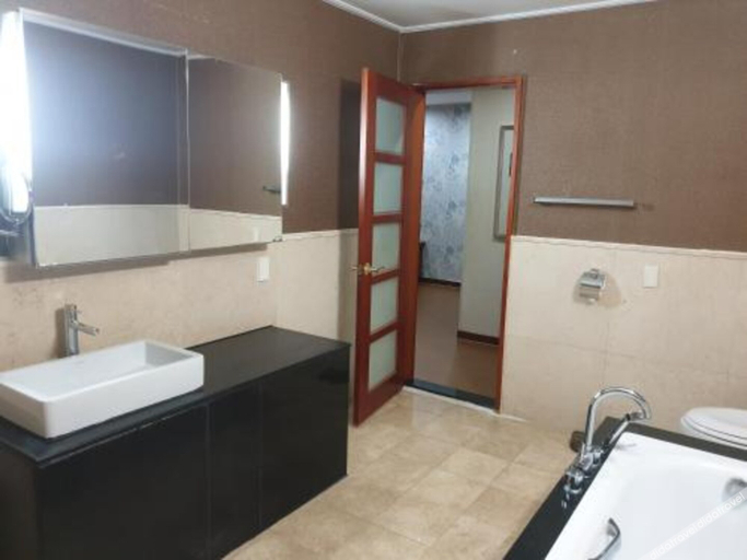 Bathroom, Chereville Spa Tourist Hotel, Yangpyeong