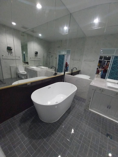 Bathroom 3, Tuscany hotel by skypark, Bang Klam