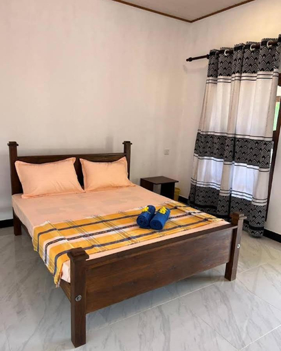 Bedroom 2, Kurumba Lodge, Nochchiyagama