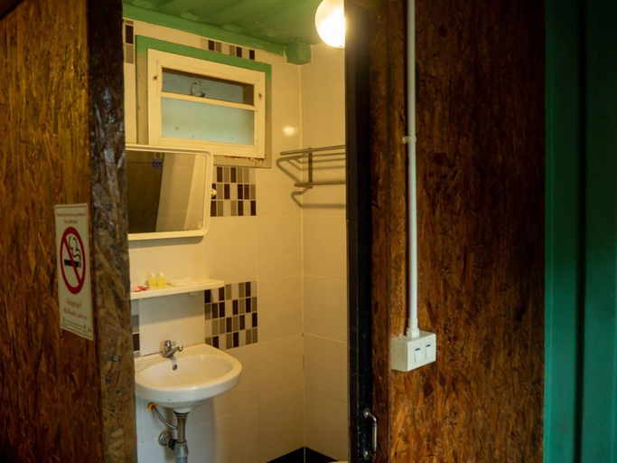 Bathroom 3, Beach Box Resort, Muang Rayong