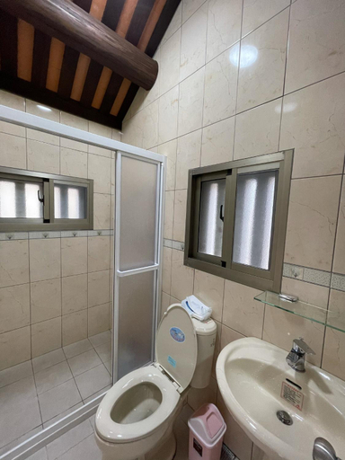 Bathroom 3, 官裡拾玖, Kinmen