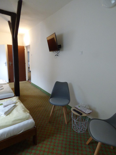 Bedroom 2, Hotel Svornost, Praha 14