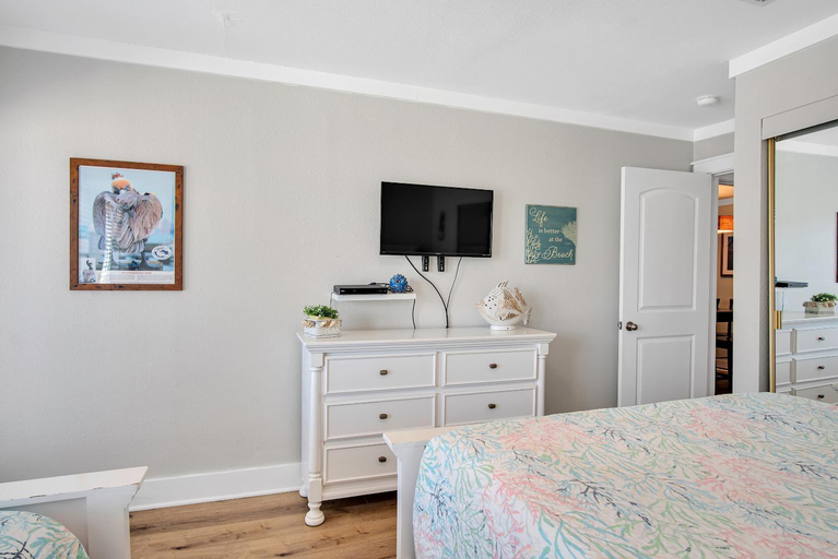 Bedroom 2, Smiling Jacks Escape, Nueces
