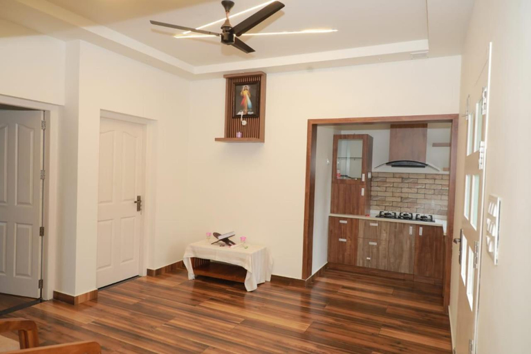 Bedroom 2, Irsh, Idukki