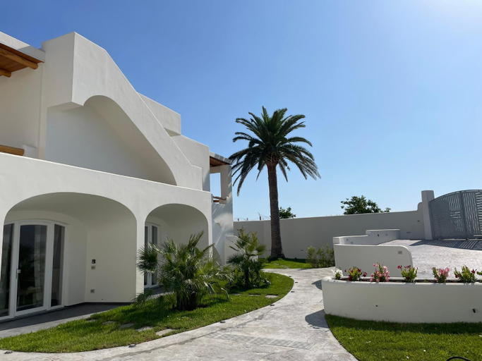 Others 5, Villa Palummera, Napoli