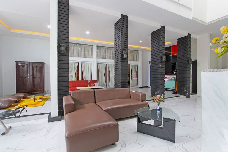 Public Area, Capital O 91665 D'prof Exclusive Guesthouse, Semarang