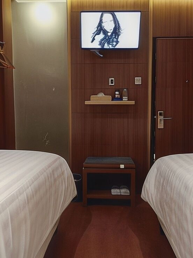 Bedroom 12