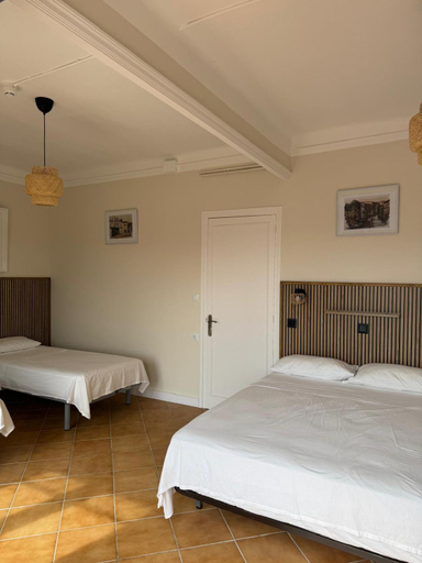 Others 3, Hostal Restaurant Casa Comaulis, Girona