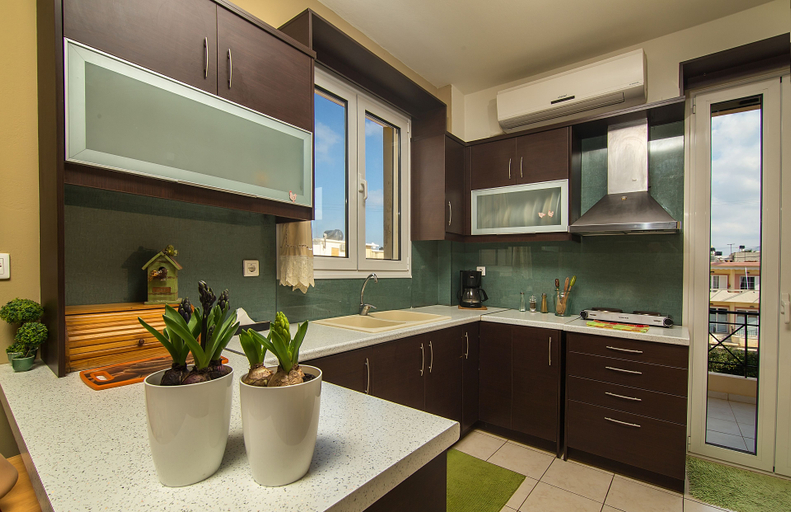 Others 4, Home Suites, Crete