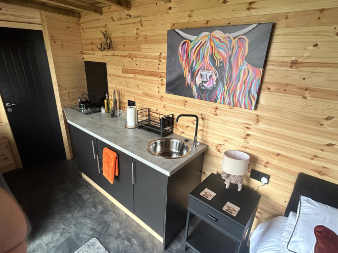 Others 4, Maylands Farm Glamping Pod, Wiltshire