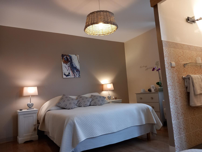 Bedroom 2, Ferme de Lagrave, Dordogne