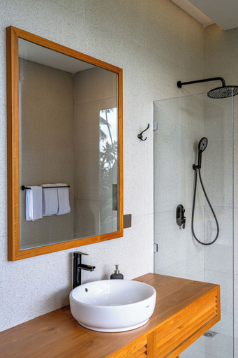 Bathroom 4, Green Harmony Villa by Betterplace, Gianyar