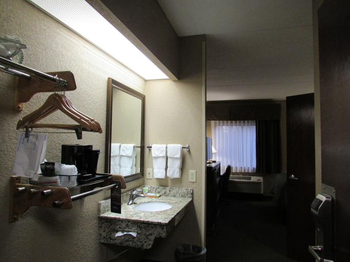 Bathroom 9