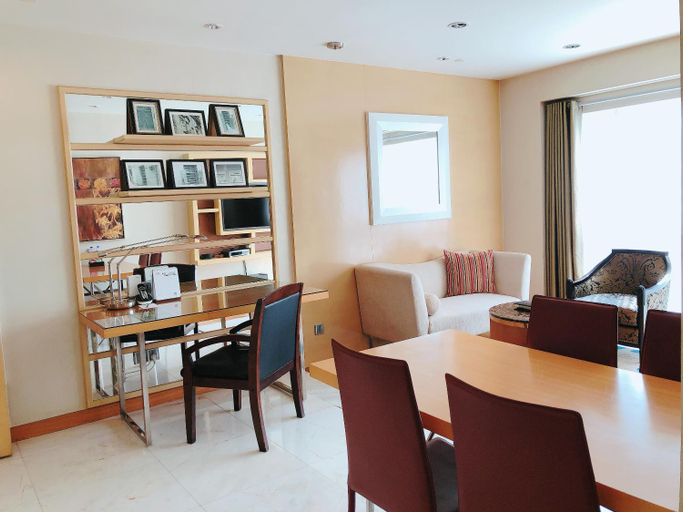 Dining Room 11