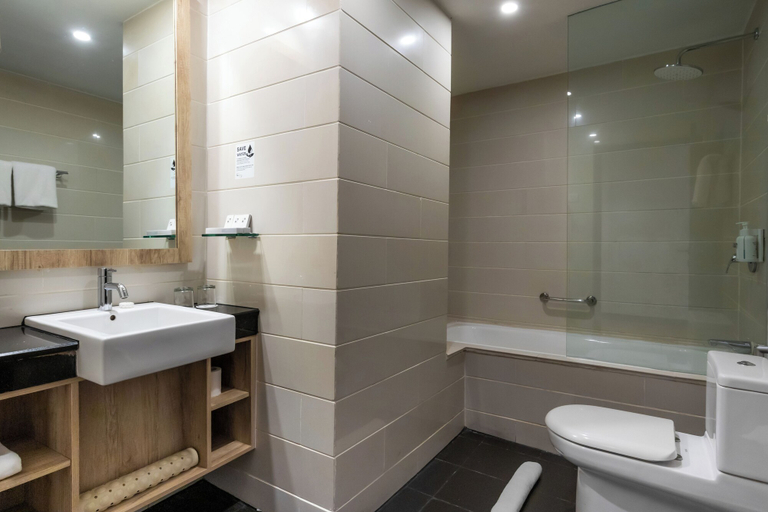 Bathroom 30