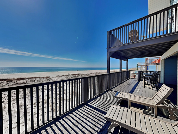 Property grounds 2, So Shell Distancing by Southern Vacation Rentals, Baldwin