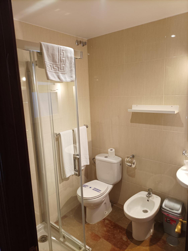 Bathroom 22