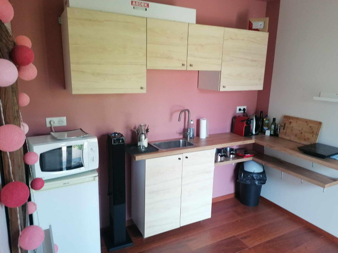 Others 5, Gite et spa bien-etre, Gard