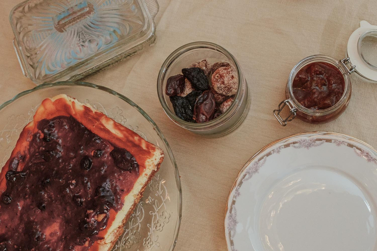 Others 3, La casa nel borgo, Cosenza