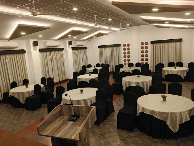 Food & Drinks 5, Tathastu Satpura, Betul