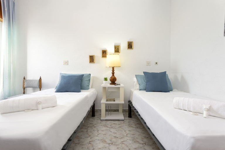 Bedroom 2, Las Gondolas, Granada
