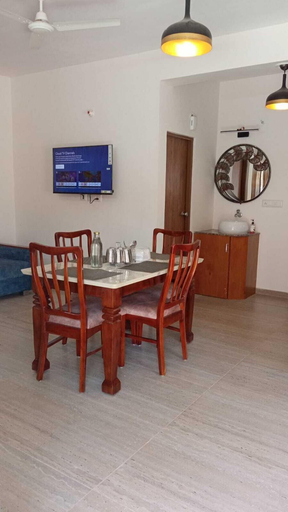 Others 4, Elis Home Stayz, Ahmadabad