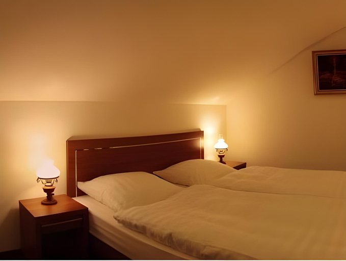 Bedroom 14