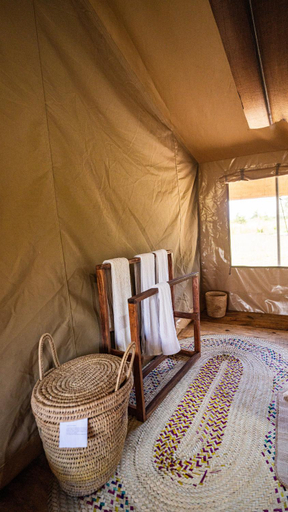 Bathroom 2, Zebra kemangore Bush Tented Lodge, Serengeti