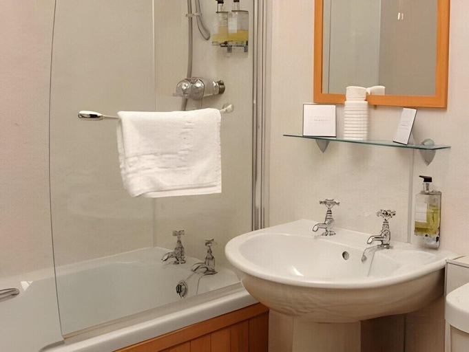 Bathroom 3, Buccleuch Arms, Scottish Borders