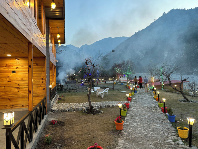 Food & Drinks 4, Cabana Riverside Resort - Kainchi Dham, Nainital