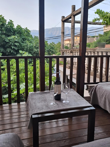 Others 5, The Stone Arch Inn, Gjirokastrës