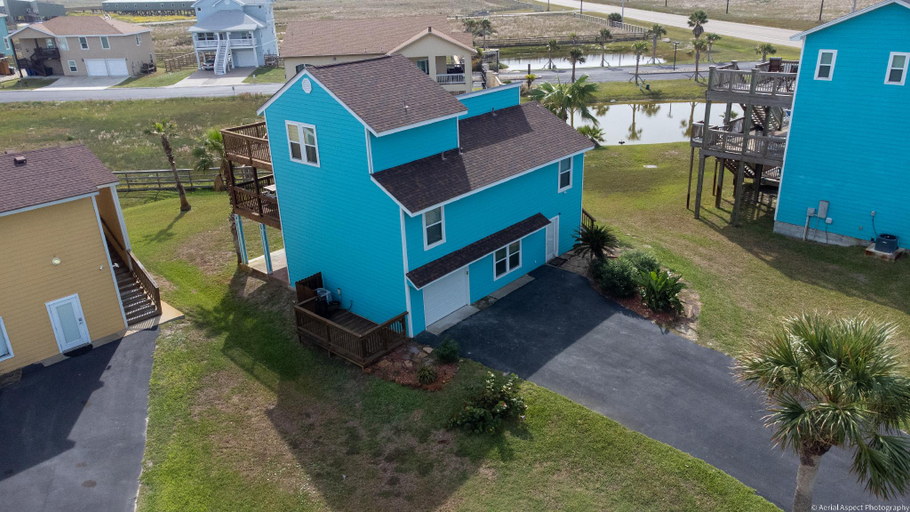 Exterior & Views 1, Sea Breeze Escape, Nueces
