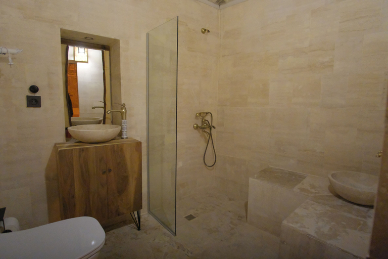 Bathroom 5, Euphoria Cave House, Nevşehir