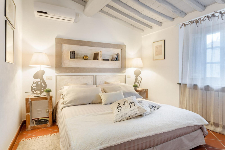 Bedroom 5, Casa Santa Zita in Lucca, Lucca